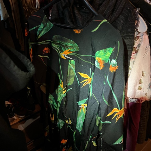 Reitmans Black Kimono dress with Green and Orange Details XL - Picture 4 of 4